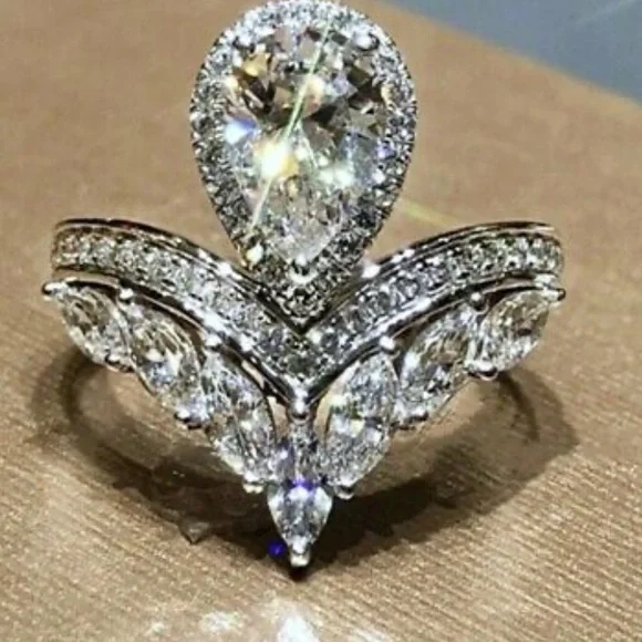 NWT 925 STERLING SILVER LUXURY DIAMOND Ring - Picture 7 of 9